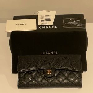 100% Authentic Chanel L-Gusset Flap Wallet Black/Bergundy Classic